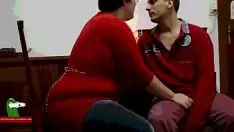 Afspelen Een goede middag boren die Searis uitvoert die grappige opmerking maakt door Sashay te voeren adr0512