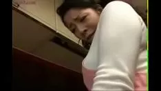 再生 kspoilen楽しみの日本人人妻と少年