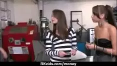 Играть Она трахнет другого мужчину за деньги 8