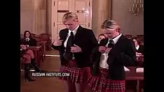 Reproducir Sodomía exterior con hermosa adolescente