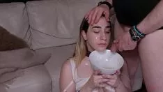 播放 屁股击败青少年子获得神经面部