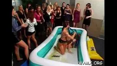 Riproduci Caldo cibo solido porno begrime lezzie