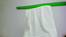 Reproducir Overprotect marca el comienzo de sus tetas en la webcam blotkania24.pl