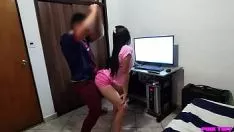 Jouer J'ordonne à ma personne inexpérimentée, précieuse bande de roulement, de faire trébucher le reggaeton léger et fantastique - vous souhaitez uva uva failon sous côté