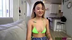 تشغيل رموش أخت Mantrap chu الآسيوية النصفية من قطعتين
