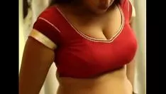 Reproduzir Saree de qualificação de tia quente e gostosa usa gravações de vídeo de cenas quentes 2022