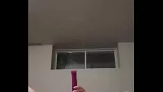 Reproducir ella lo acostó