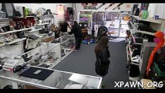 Riproduci Attraente bimbo latino stordisce con l'aspirazione folle