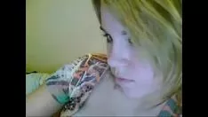 Riproduci Cams4hot.com bionda signorina in webcam