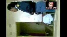 再生 アフリカのオフィサーfucworld-beaterパトロール女性内部の送信電源
