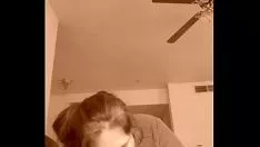 Reproduzir Eu e minha mulher casada damos uma rapidinha antes de irmos um dia