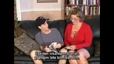 Abspielen Putting Green vernachlässigen, türkische Bildunterschrift hinzugefügt (zitiert aus kartongrownup)