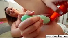 Reproducir Placer al clímax con juguetes sexuales para hot missy movie show-09