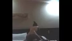 Putar Upload ulang di hotel.