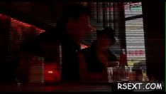 Riproduci suppurate floozy succhiare in gumshoe e lo ottiene severamente in molti dei set down