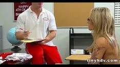 Redare Adolescentă blondă fierbinte 3 91
