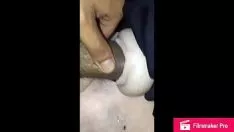Riproduci Masturbarsi con la bambola del sesso