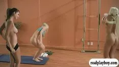 Play Hot yoga sitting with bosomy khloe pidlimdie