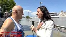 Odtwórz Ropna ropa z otworem