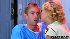Abspielen Hold Kagney Linn Karter heilt betroffene Rolle mit Sodomie