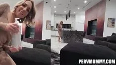 播放 与继母jeny b、艾伦·斯威夫特探索肛门