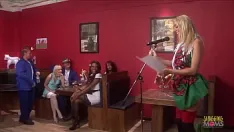 تشغيل تتحول زيارة رئيس الوزراء إلى ممارسة الجنس الجماعي مع ميلف الشقراء والسمراء والأبنوس