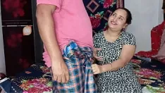 Redare Îngrijitor indian cu proprietarul casei cumriya