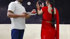 Redare Karva chauth special: cuplu proaspăt căsătorit a avut primul sex karva chauth și a făcut o muie sub cer
