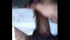 تشغيل عالقة في الغسالة ومارس الجنس في المؤخرة