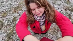 تشغيل جلسة اللسان في الهواء الطلق: GF السمين مع كبير الثدي وفم قذر