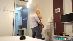 Redare Întâlnire de sex anal cu penis mare cu curvă rusă blondă