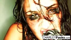 Oynat Kıvrımlı Charley Chase Sert Sikiş ve Boşalma İçin Can Atıyor