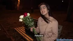 Riproduci La figa bagnata di 19yo brunette ha martellato all'aperto in POV