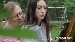 Reproduzir Sensual Bookworm não consegue resistir ao pau do professor mais velho: BJ e boceta selvagem