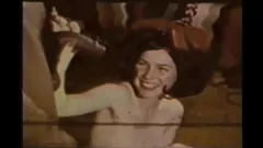 Reproducir Trío interracial retro: estrellas porno peludas de los 70 con coños peludos y grandes pollas negras