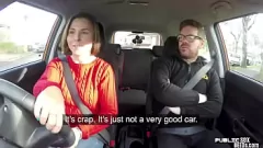 Reproducir Morena grande con titet recibe un auto de pov folla por su instructor