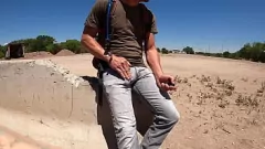 Afspelen Vibrator in condoom public cumshot extravaganza