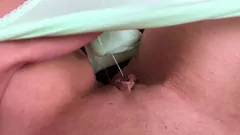 Riproduci Wet and Wild: un'esperienza di orgasmo solista con grande clitoride e figa